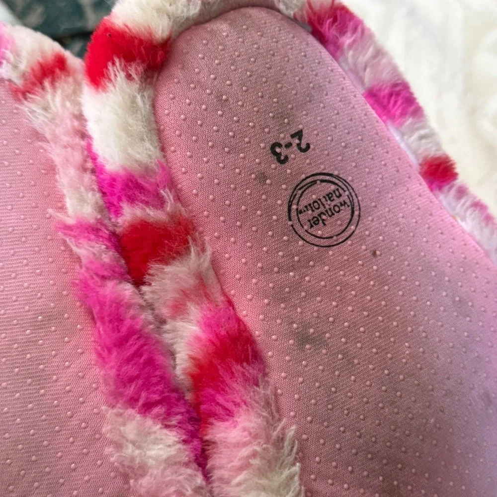 Wonder Nation Kids Pink White Red Tie Dye Faux‎ Fur Paw Slippers Size 2-3